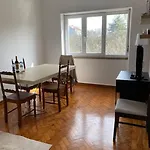 A Lovely Flat In Heart Of Lisbon Campo De Ourique