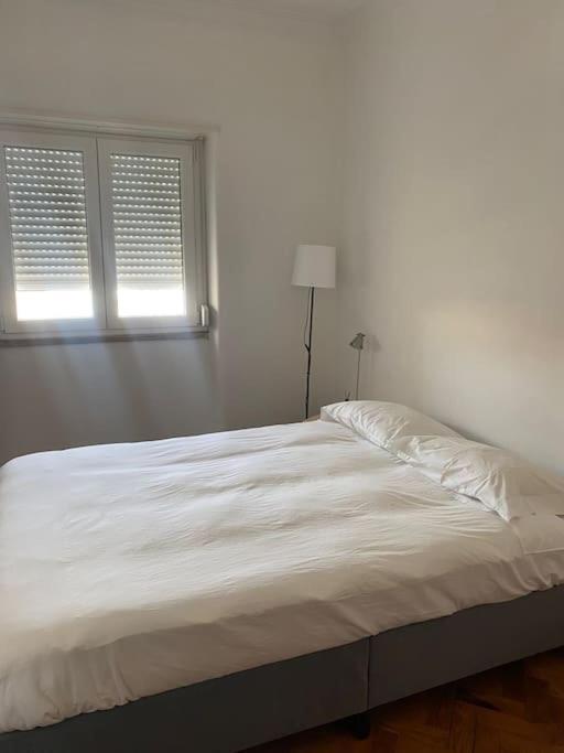 Apartment A Lovely Flat In Heart Of Campo De Ourique Lissabon