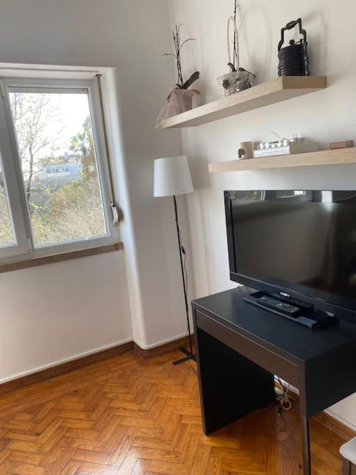 A Lovely Flat In Heart Of Campo De Ourique Lissabon