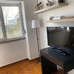 A Lovely Flat In Heart Of Lisbon Campo De Ourique