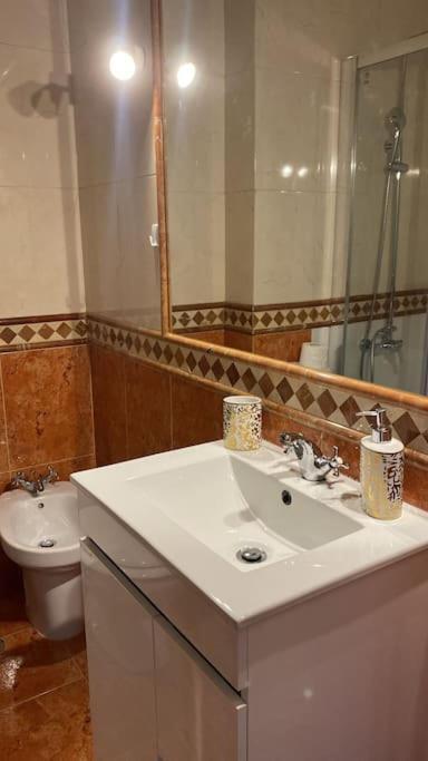 A Lovely Flat In Heart Of Campo De Ourique Lissabon